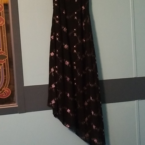 Black flowers dress - Picture 2 of 3